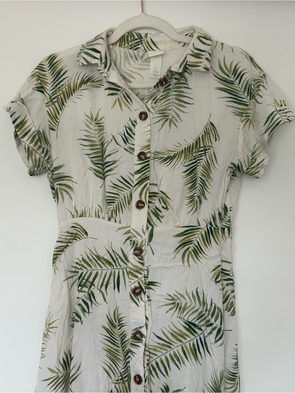 2 for 10$ ☀️Palm print collared dress with a button-down front sz 4 - Picture 4 of 16